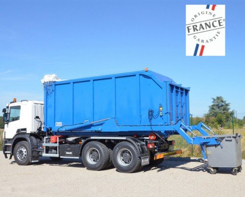 Container with rubbish bin lift